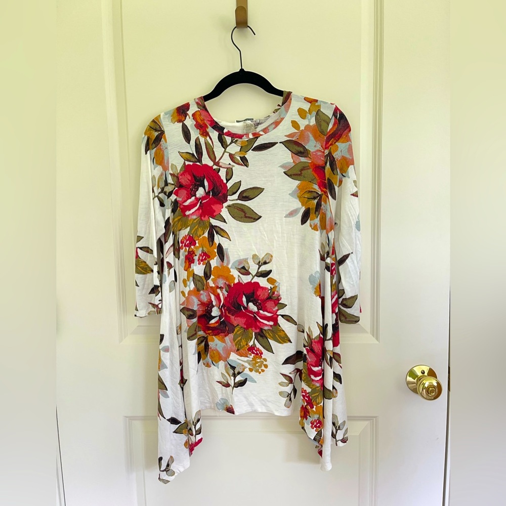 JODIFL Floral Blouse, 3/4 Length Sleeves, Small (runs large)